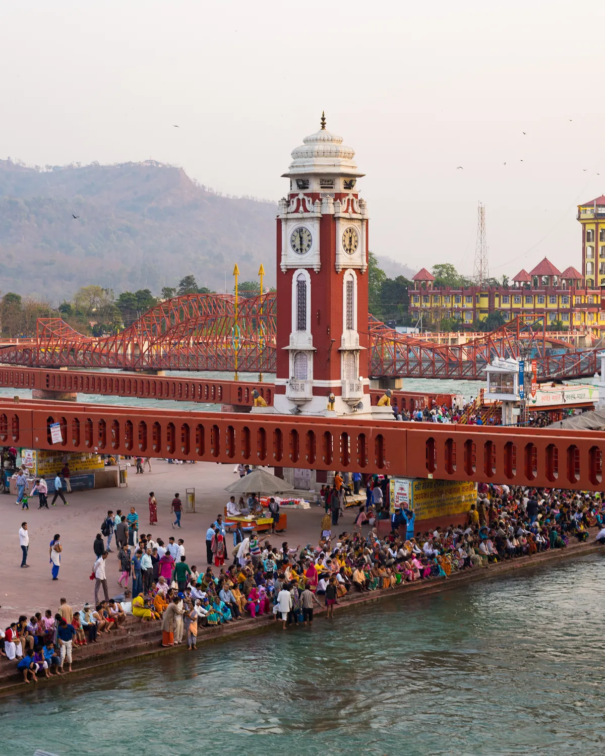 Har Ki Pauri ghat at Haridwar, the sacred setting for our Ayurveda retreat in Haridwar